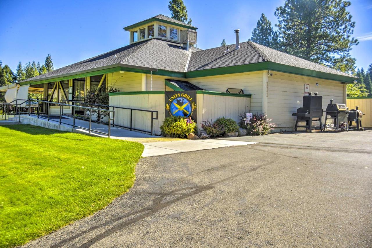 Charming Chester Home With Furnished Porch! Exterior photo